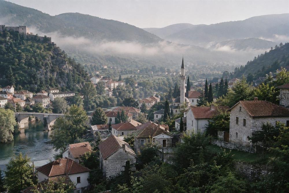 Grad u zelenoj dolini Tuzlanskog kantona
